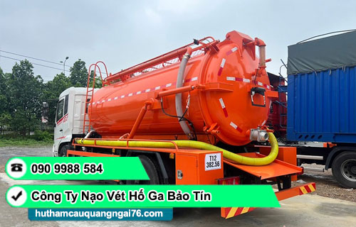 Nạo vét hố ga xã Minh Long