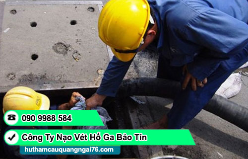 Nạo vét hố ga xã Trà Giang