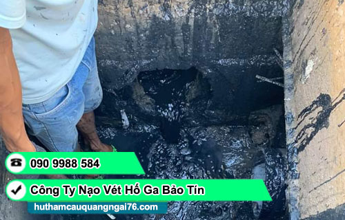 Nạo vét hố ga xã Trà Giang