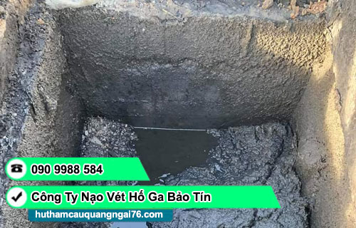 Nạo vét hố ga phường Sa Huỳnh